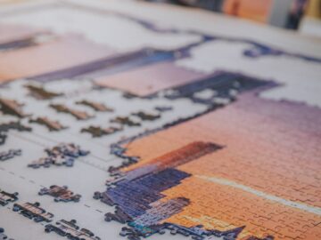 Puslespil er en hyggelig aktivitet for hele familien Der findes et utal af flotte puslespil